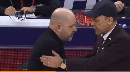 新疆季后赛希望重燃 最后两轮见证超级大乱斗